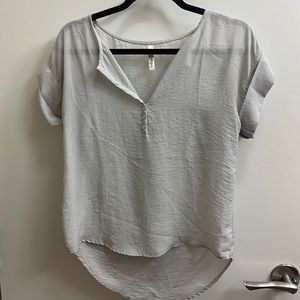 S light grey / blue shirt